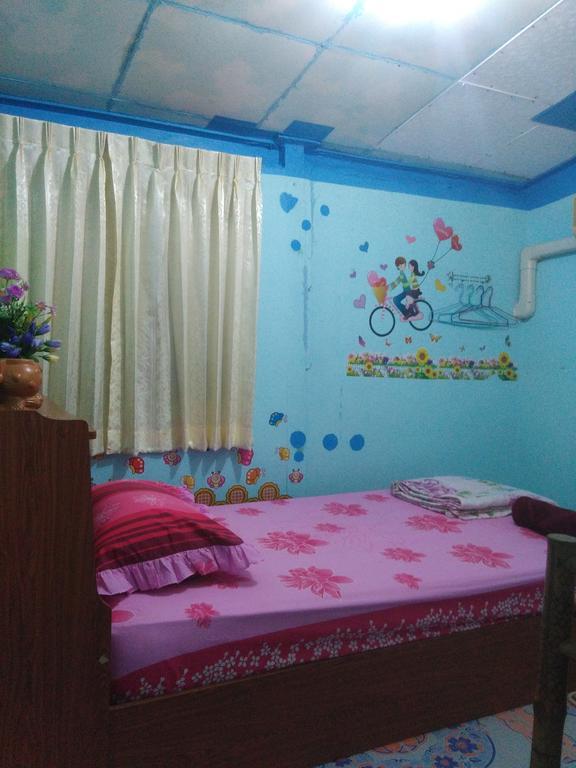 Patchaya Guesthouse アムパワー エクステリア 写真