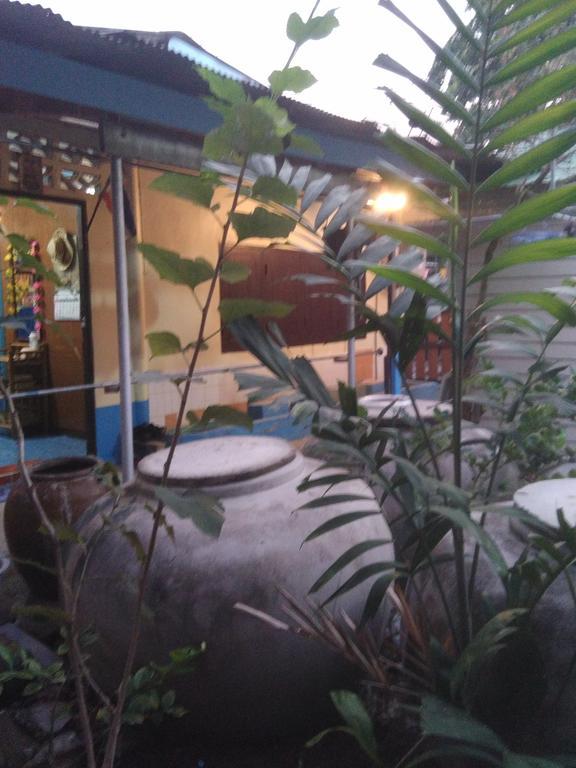 Patchaya Guesthouse アムパワー エクステリア 写真