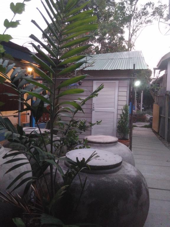 Patchaya Guesthouse アムパワー エクステリア 写真
