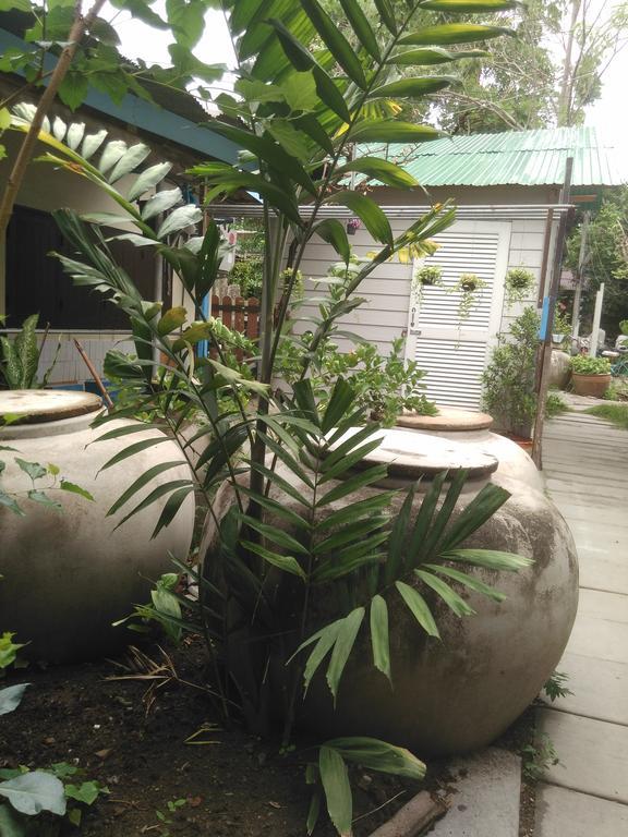 Patchaya Guesthouse アムパワー エクステリア 写真